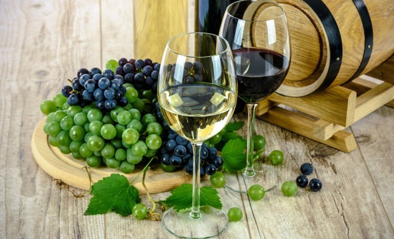 Белое вино - неужели полезнее красного?